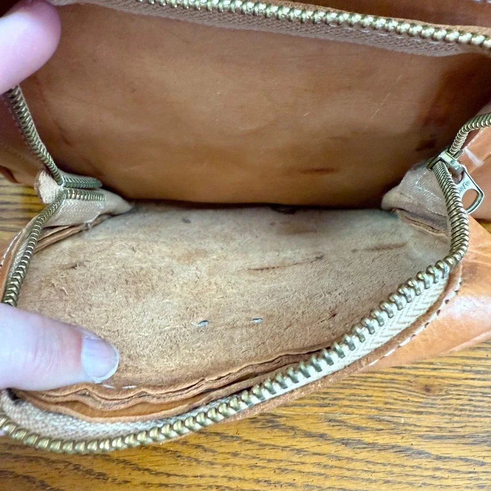 Conc Vintage Tan Brown Leather Backpack Rucksack Daypack 916513A‎ Buckle Detail